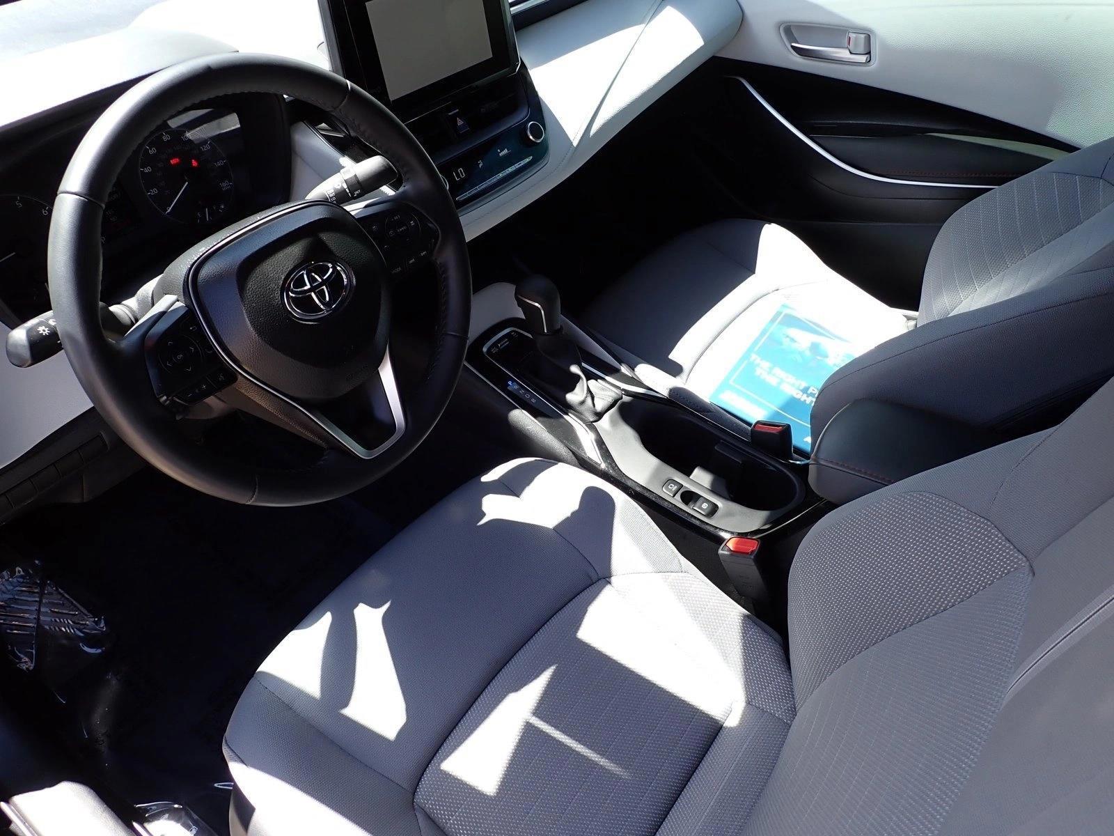 Thumbnail: 2025 Toyota Corolla - 3