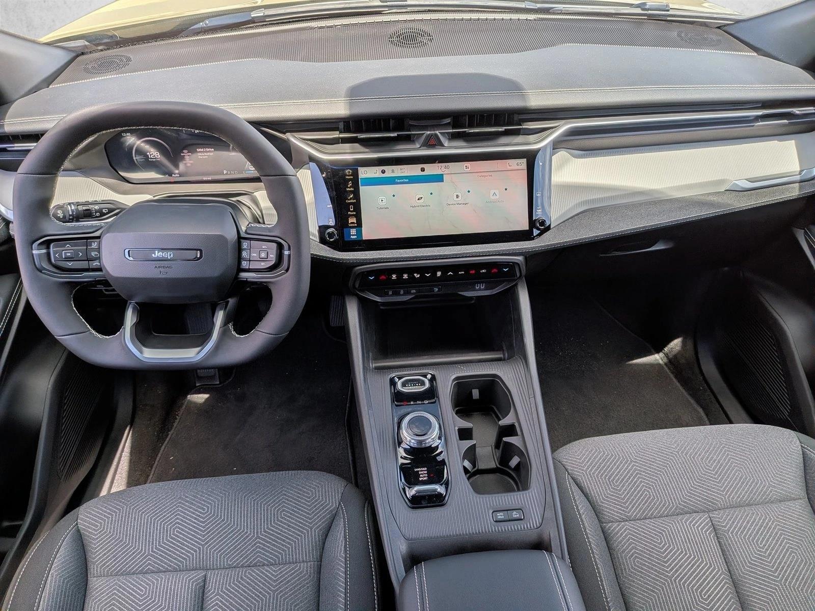 Thumbnail: 2026 Jeep Cherokee - 3