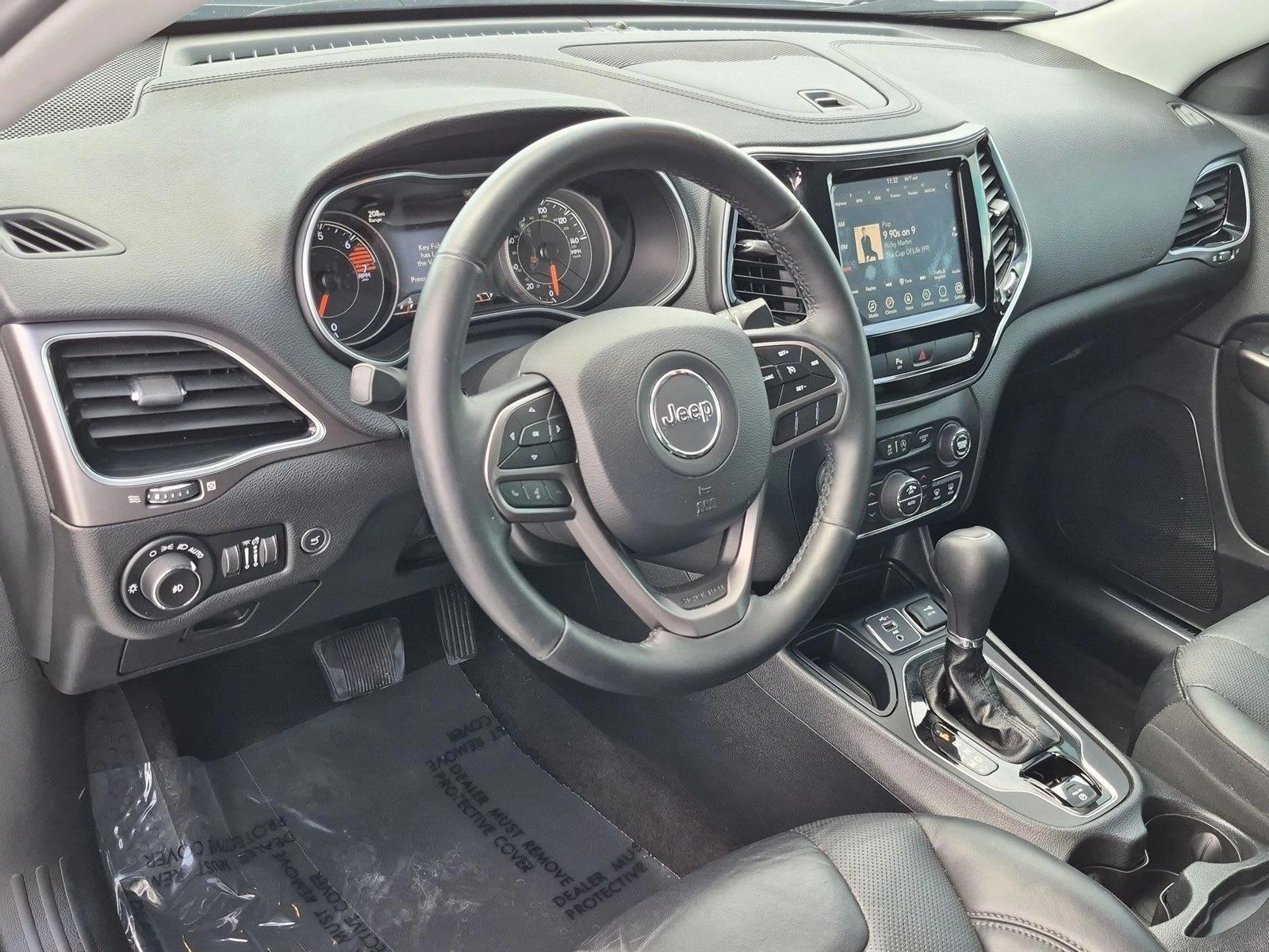 Thumbnail: 2019 Jeep Cherokee - 3