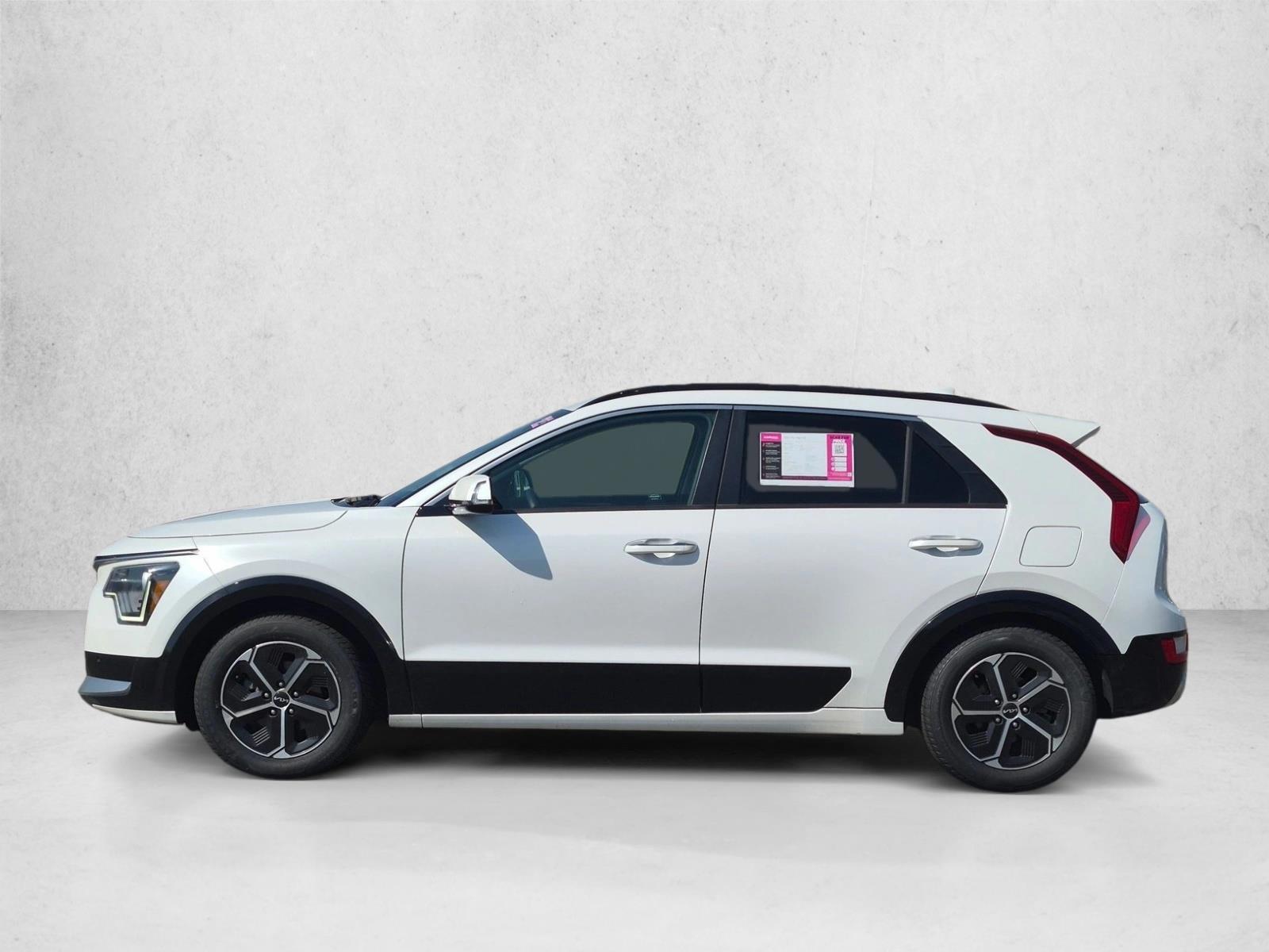 Thumbnail: 2023 Kia Niro - 2
