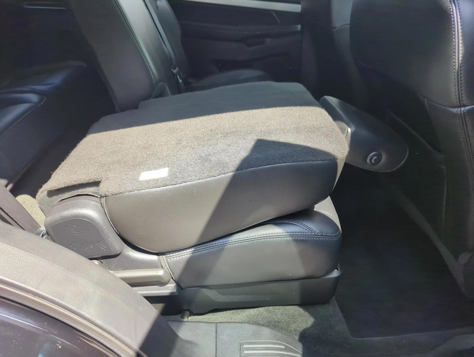 Thumbnail: 2016 Ford Explorer - 3
