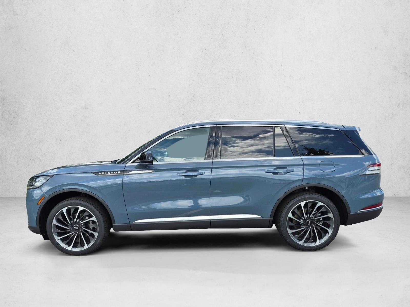 Thumbnail: 2026 Lincoln Aviator - 2