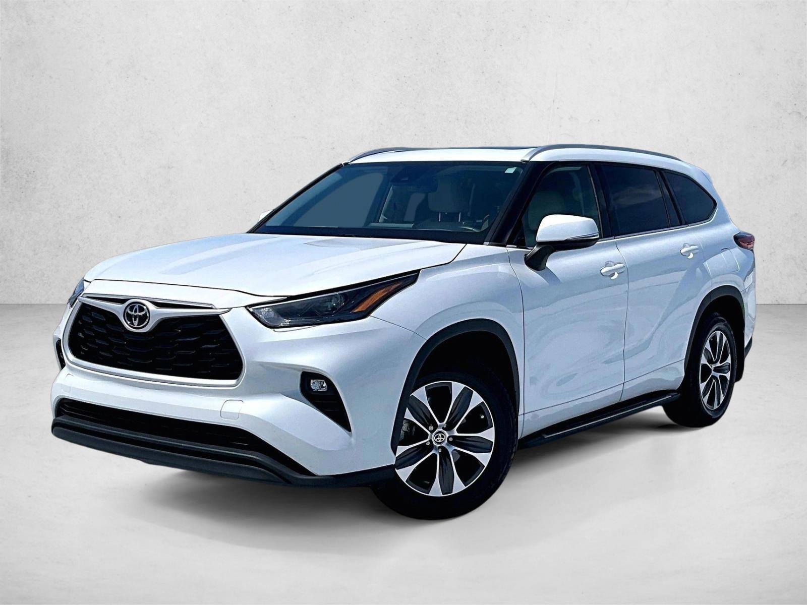 Thumbnail: 2022 Toyota Highlander - 1