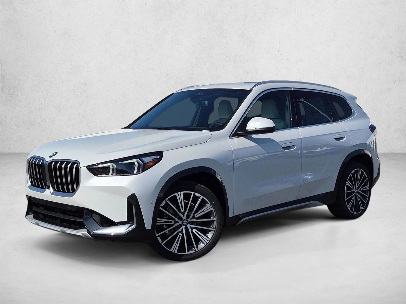 Thumbnail: 2027 BMW X1 - 1