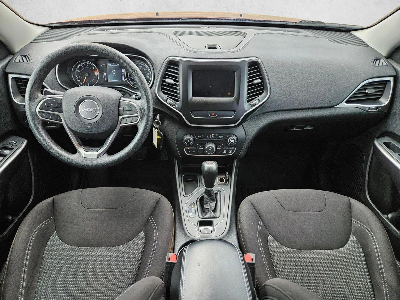 Thumbnail: 2019 Jeep Cherokee - 3