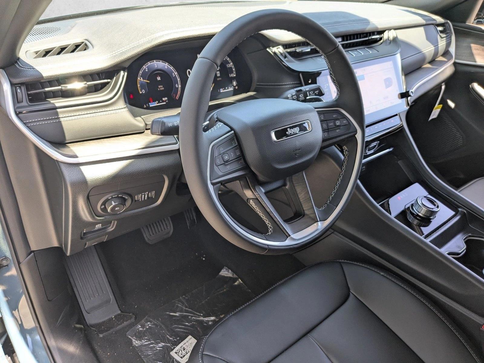 Thumbnail: 2026 Jeep Grand Cherokee L - 3