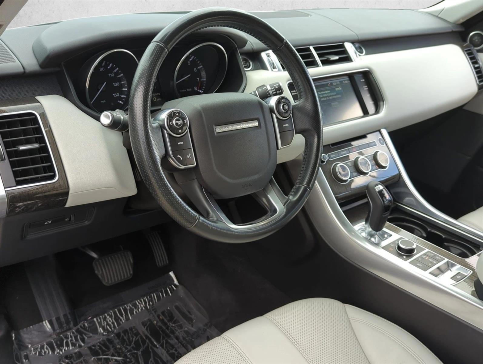 Thumbnail: 2015 Land Rover Range Rover Sport - 3