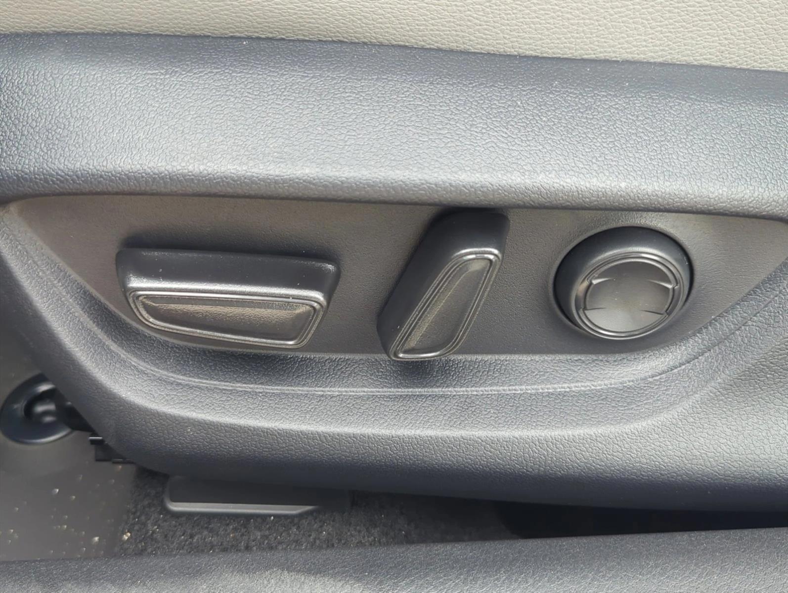 Thumbnail: 2026 Toyota Camry - 4
