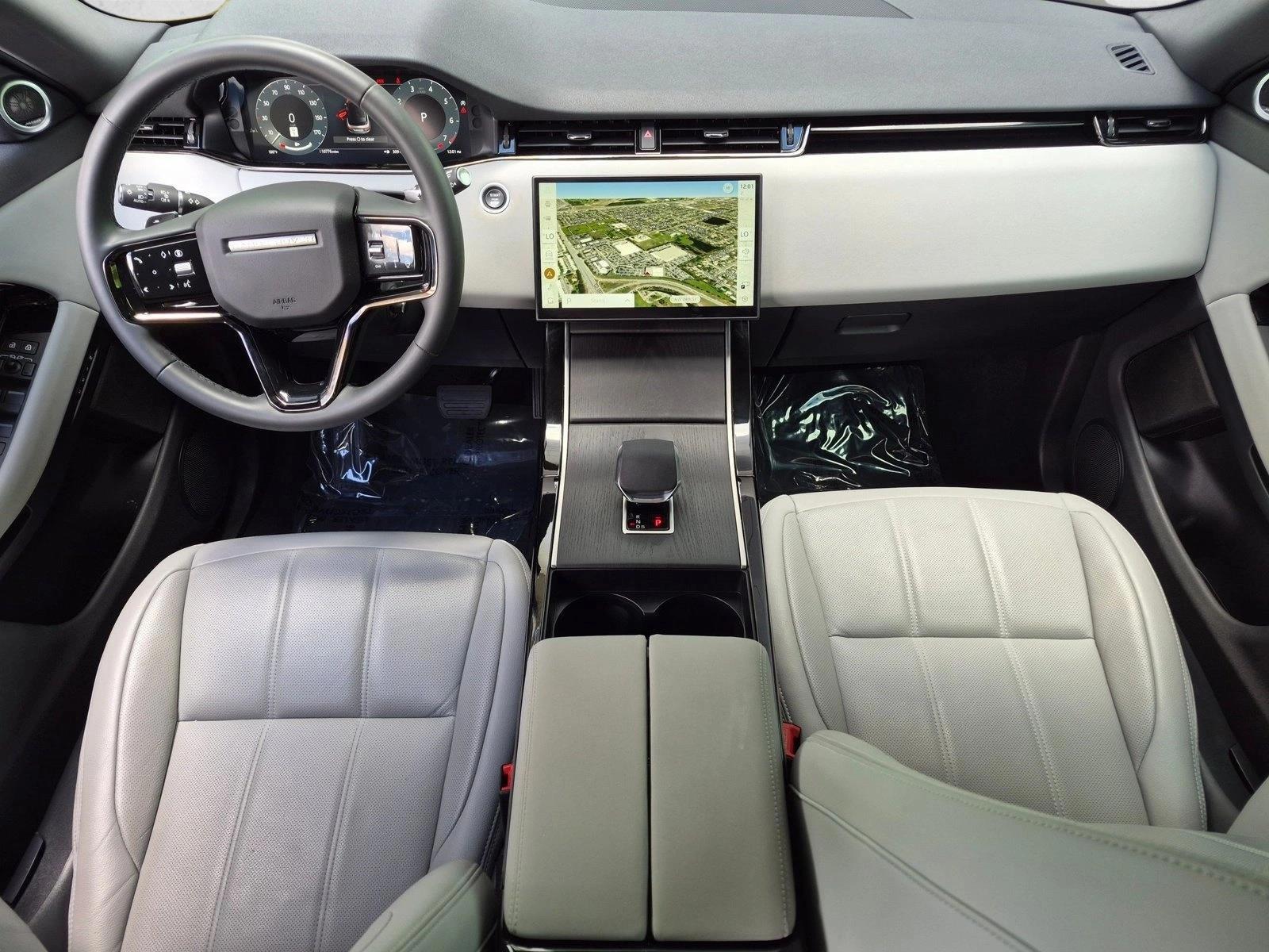 Thumbnail: 2026 Land Rover Range Rover Evoque - 4