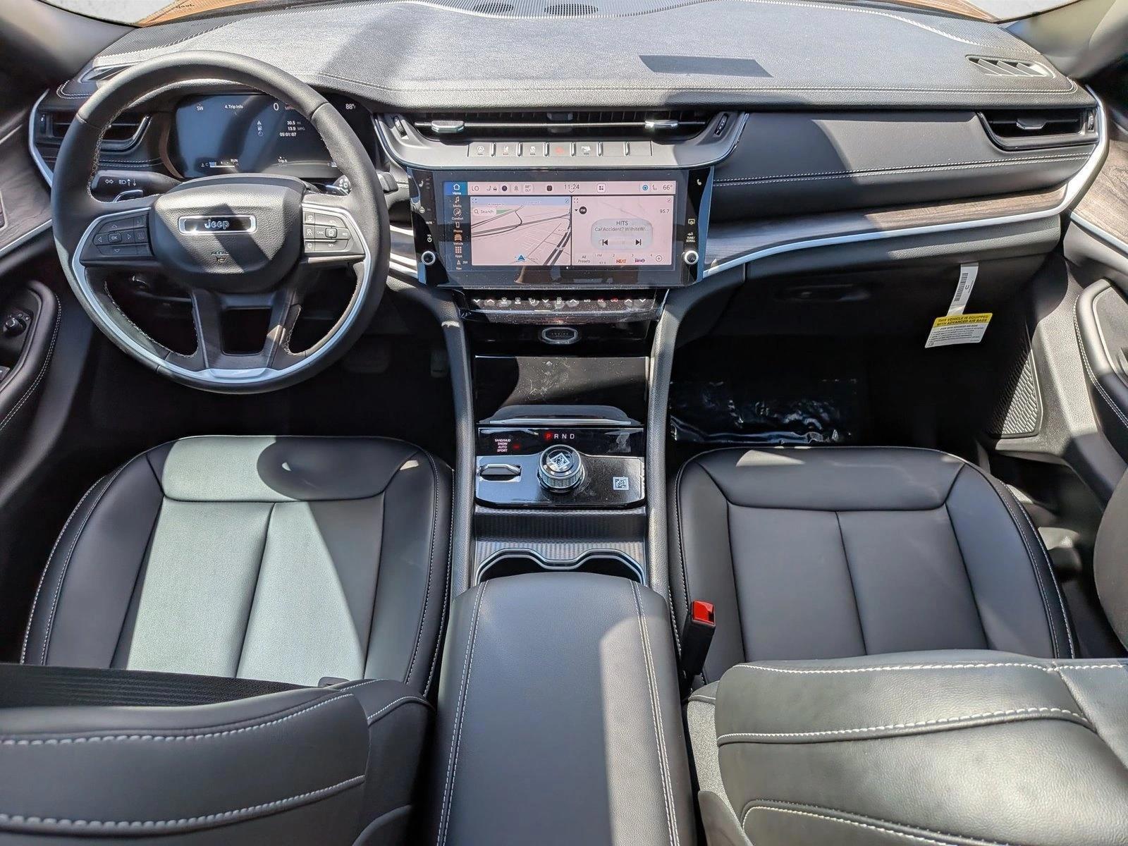 Thumbnail: 2026 Jeep Grand Cherokee - 3