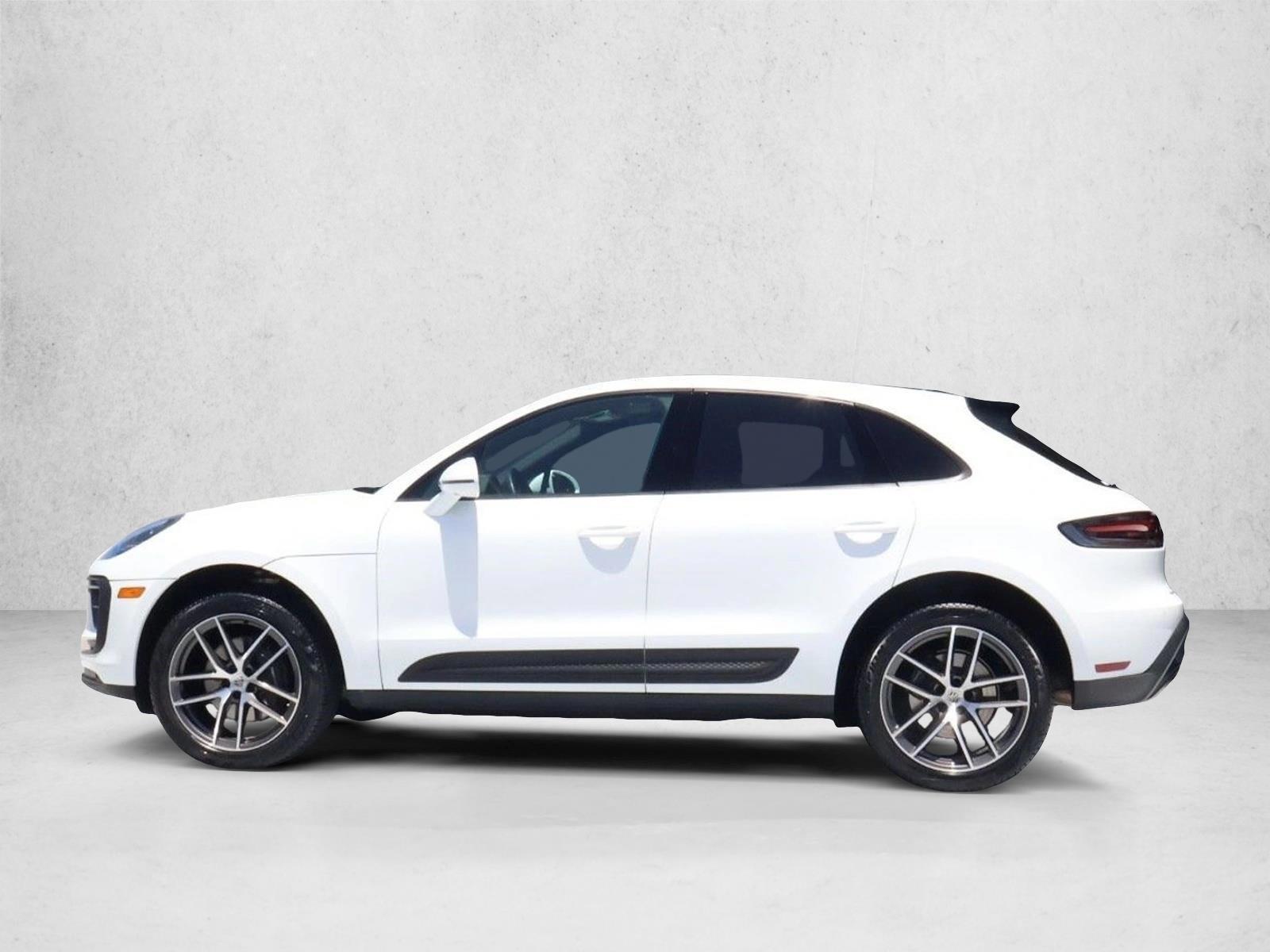 Thumbnail: 2025 Porsche Macan - 2