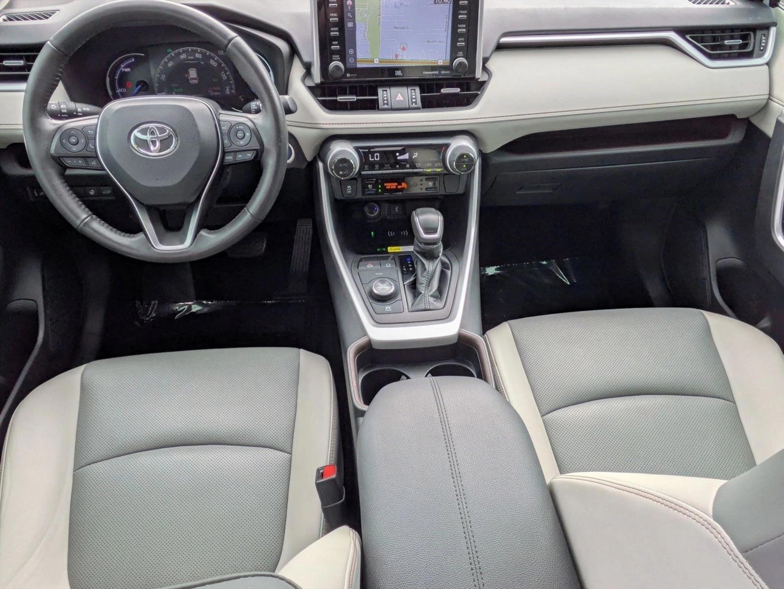 Thumbnail: 2021 Toyota RAV4 - 3