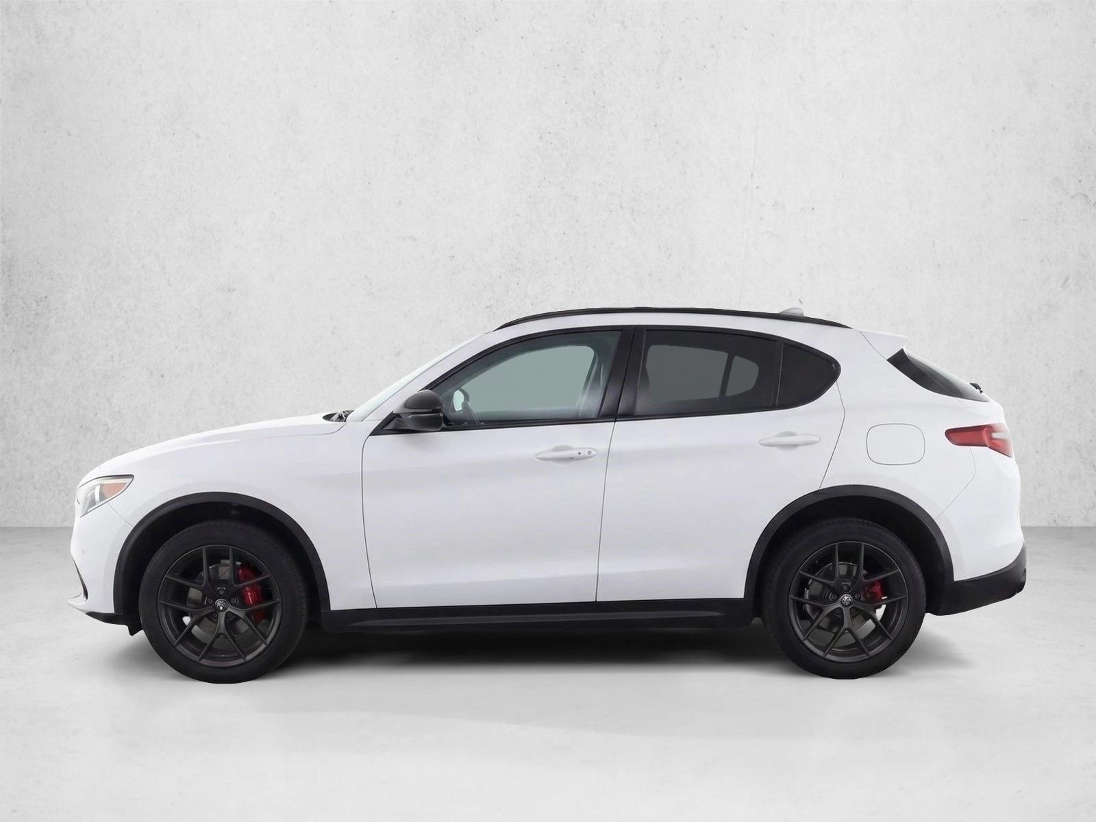 Thumbnail: 2019 Alfa Romeo Stelvio - 2