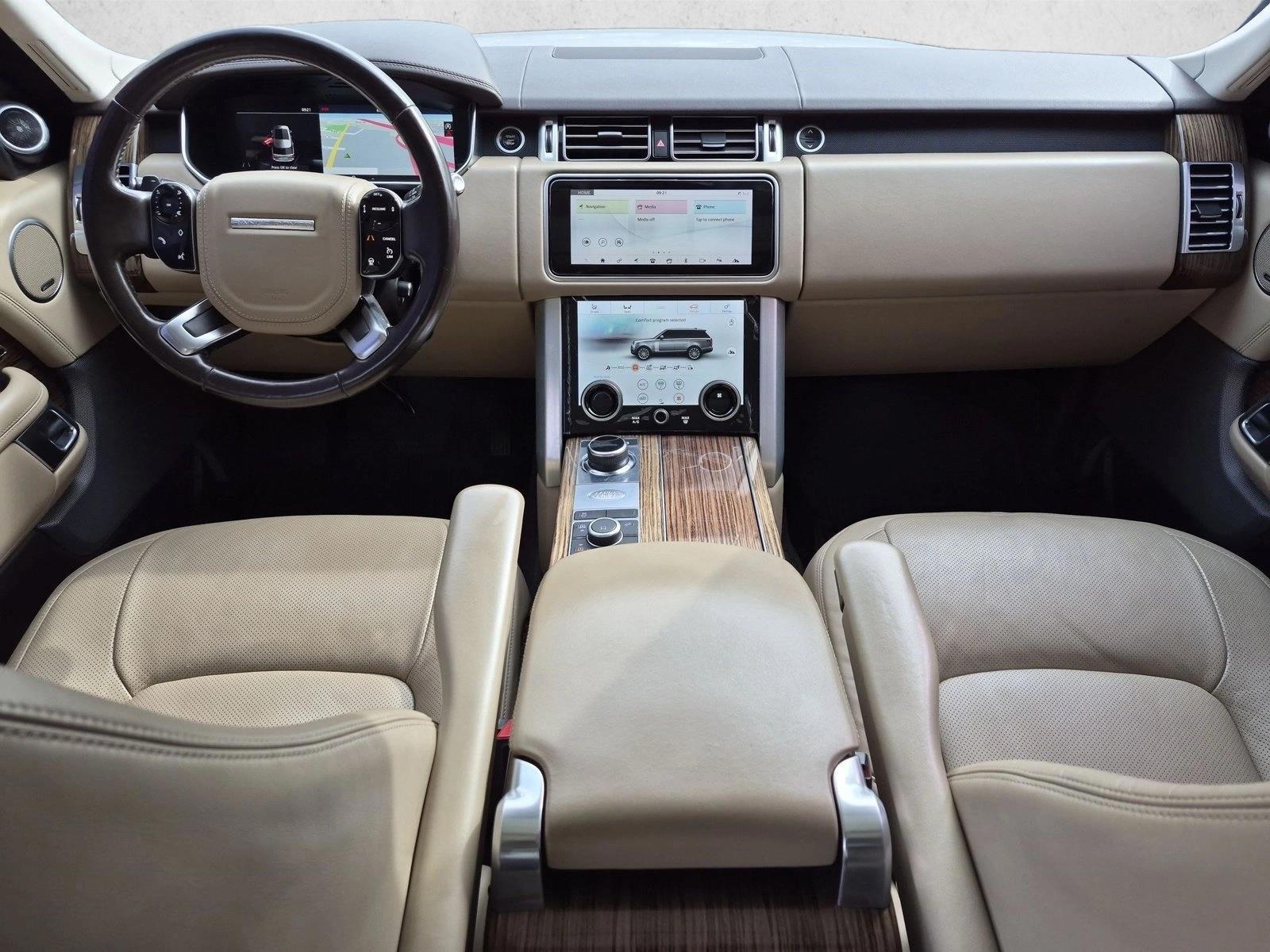 Thumbnail: 2018 Land Rover Range Rover - 3