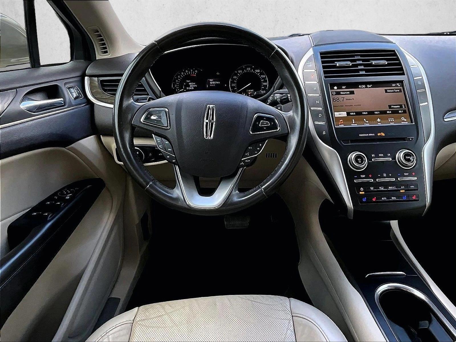 Thumbnail: 2017 Lincoln MKC - 3