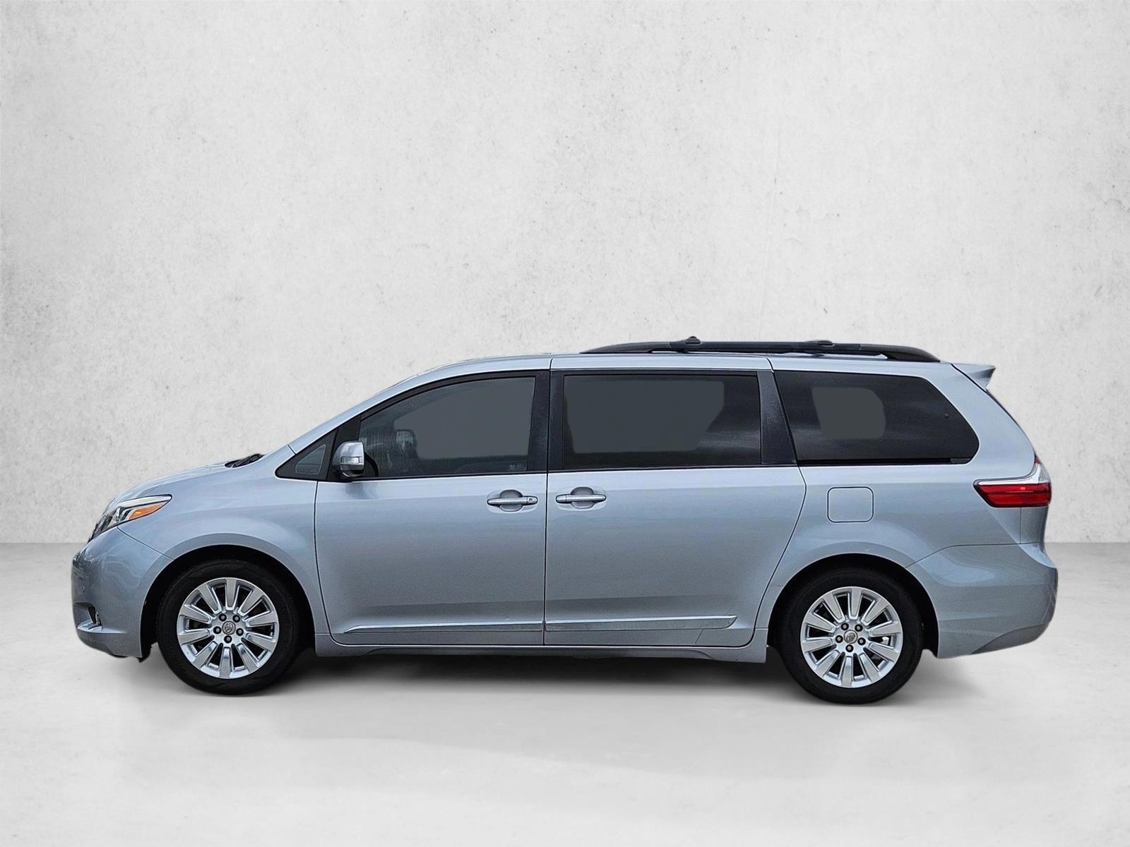 Thumbnail: 2015 Toyota Sienna - 2