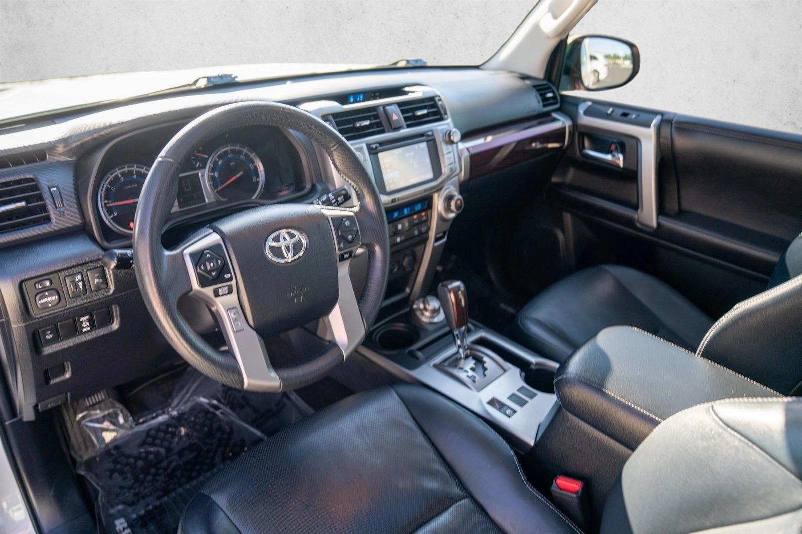 Thumbnail: 2018 Toyota 4Runner - 3