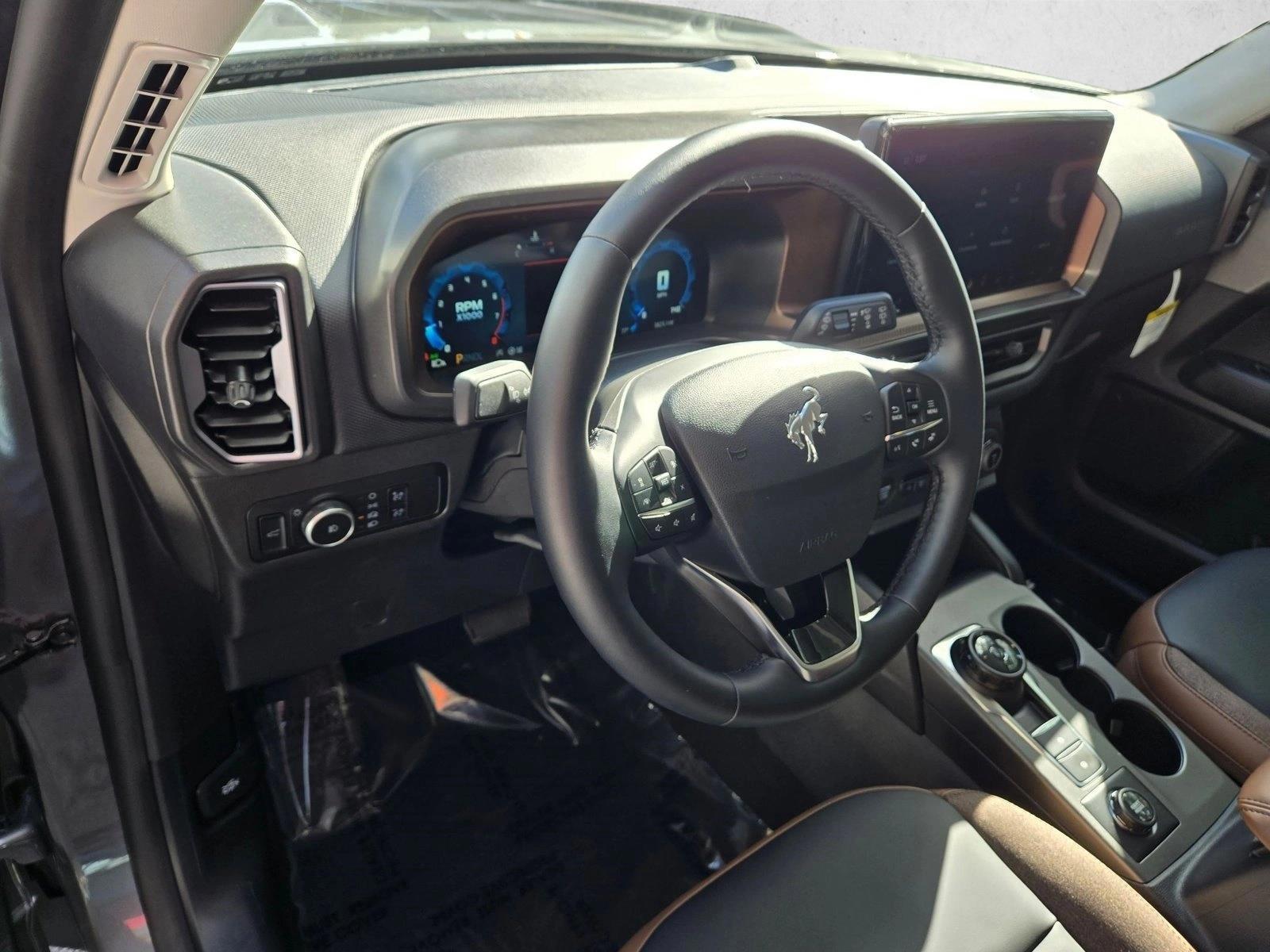 Thumbnail: 2025 Ford Bronco Sport - 3