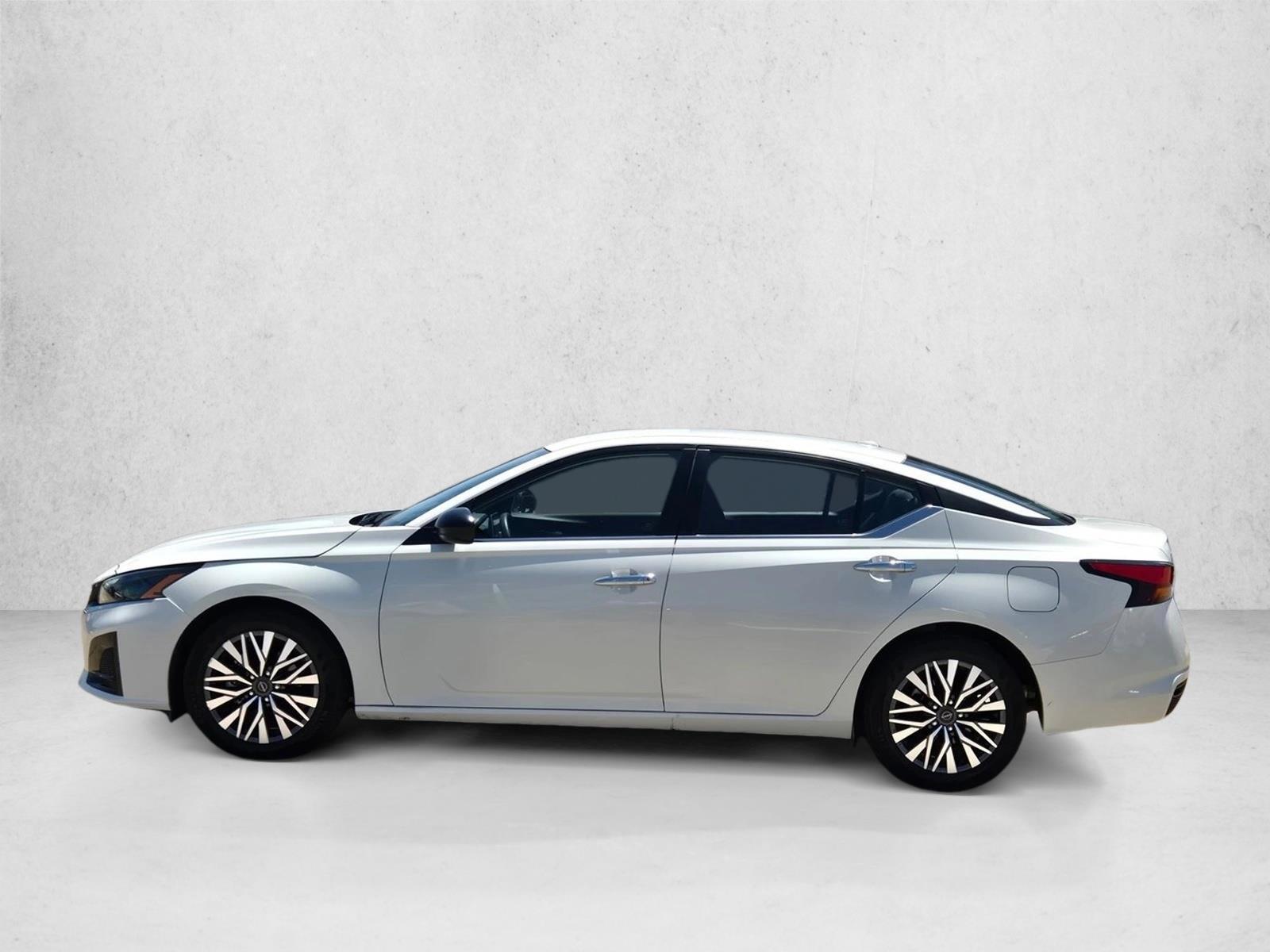 Thumbnail: 2025 Nissan Altima - 2