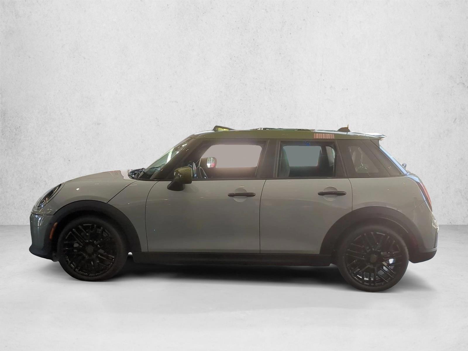 Thumbnail: 2027 MINI Cooper Hardtop - 2