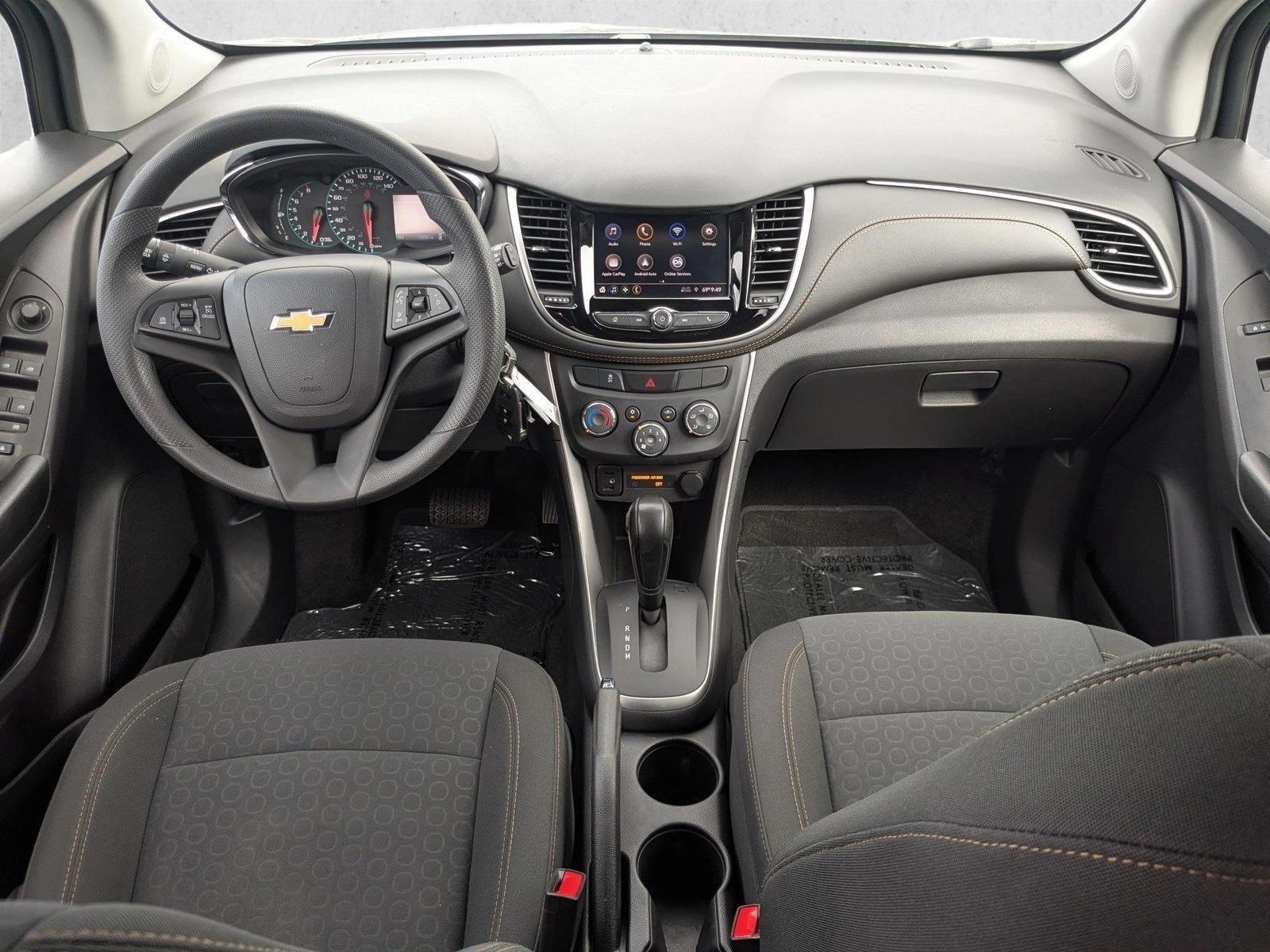 Thumbnail: 2022 Chevrolet Trax - 3