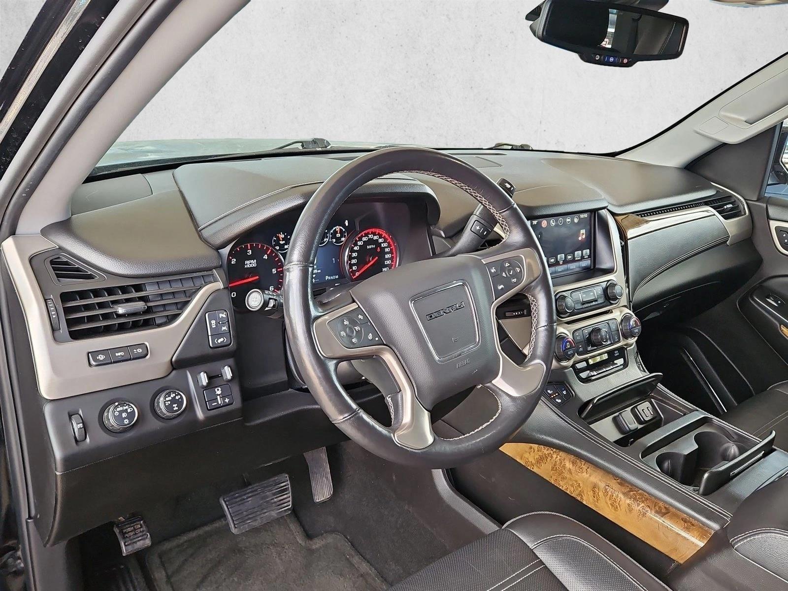 Thumbnail: 2016 GMC Yukon XL - 3