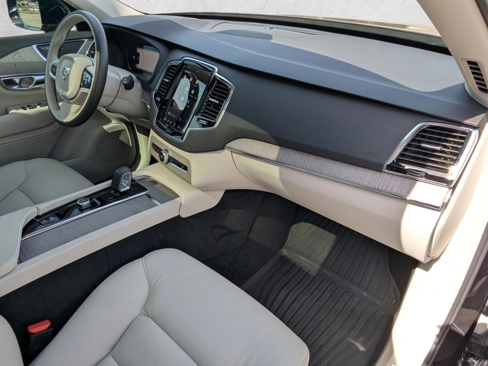 2025 Volvo XC90 Plus - Photo 23
