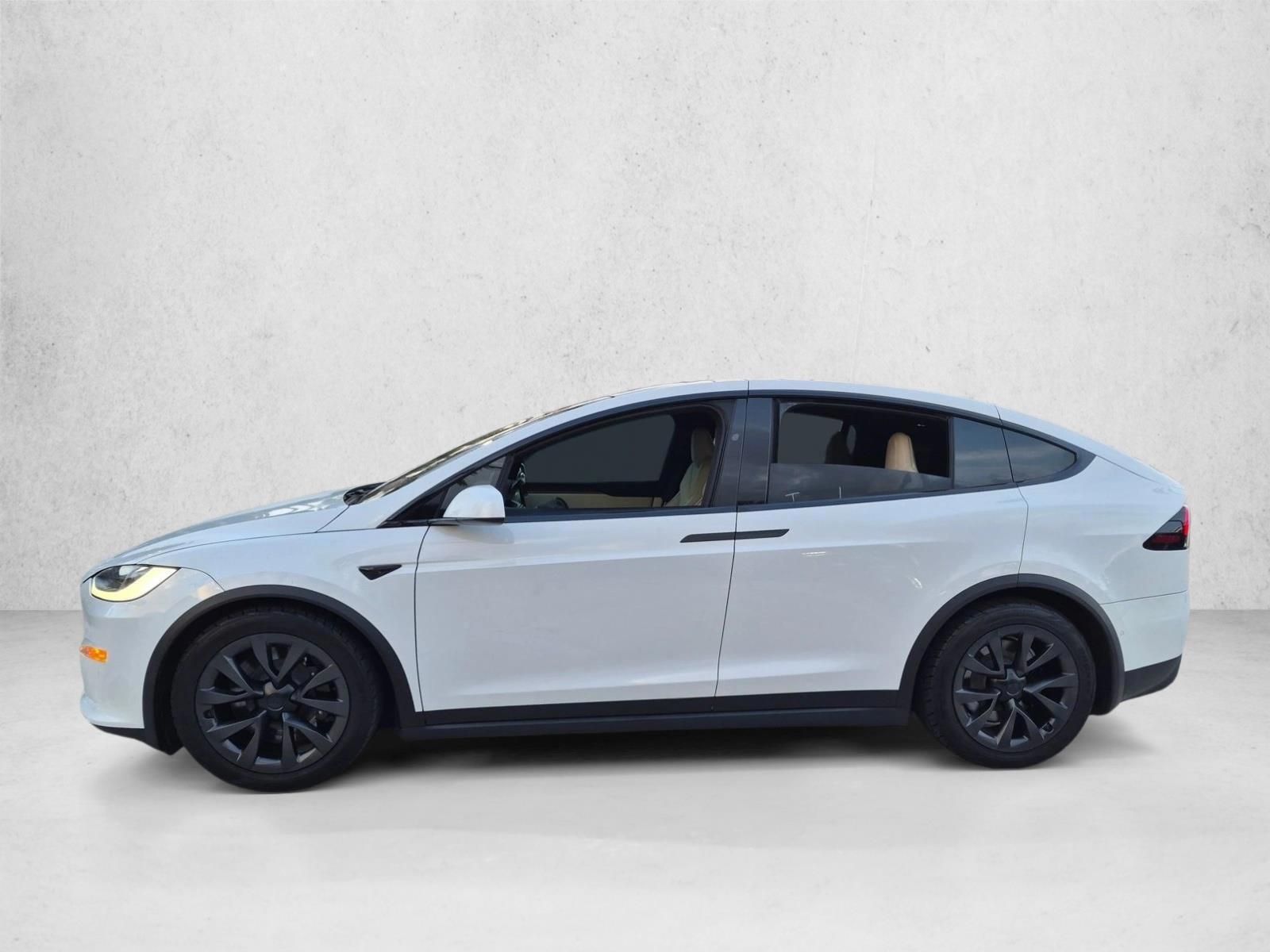 Thumbnail: 2022 Tesla Model X - 2