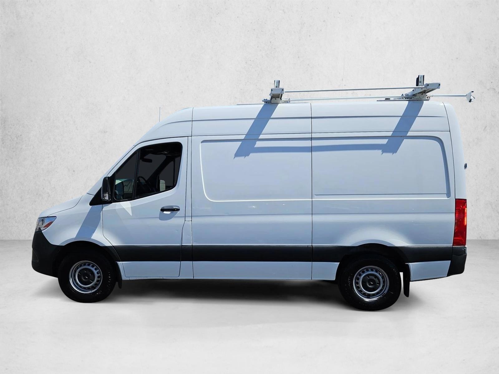 Thumbnail: 2022 Mercedes-Benz Sprinter - 2