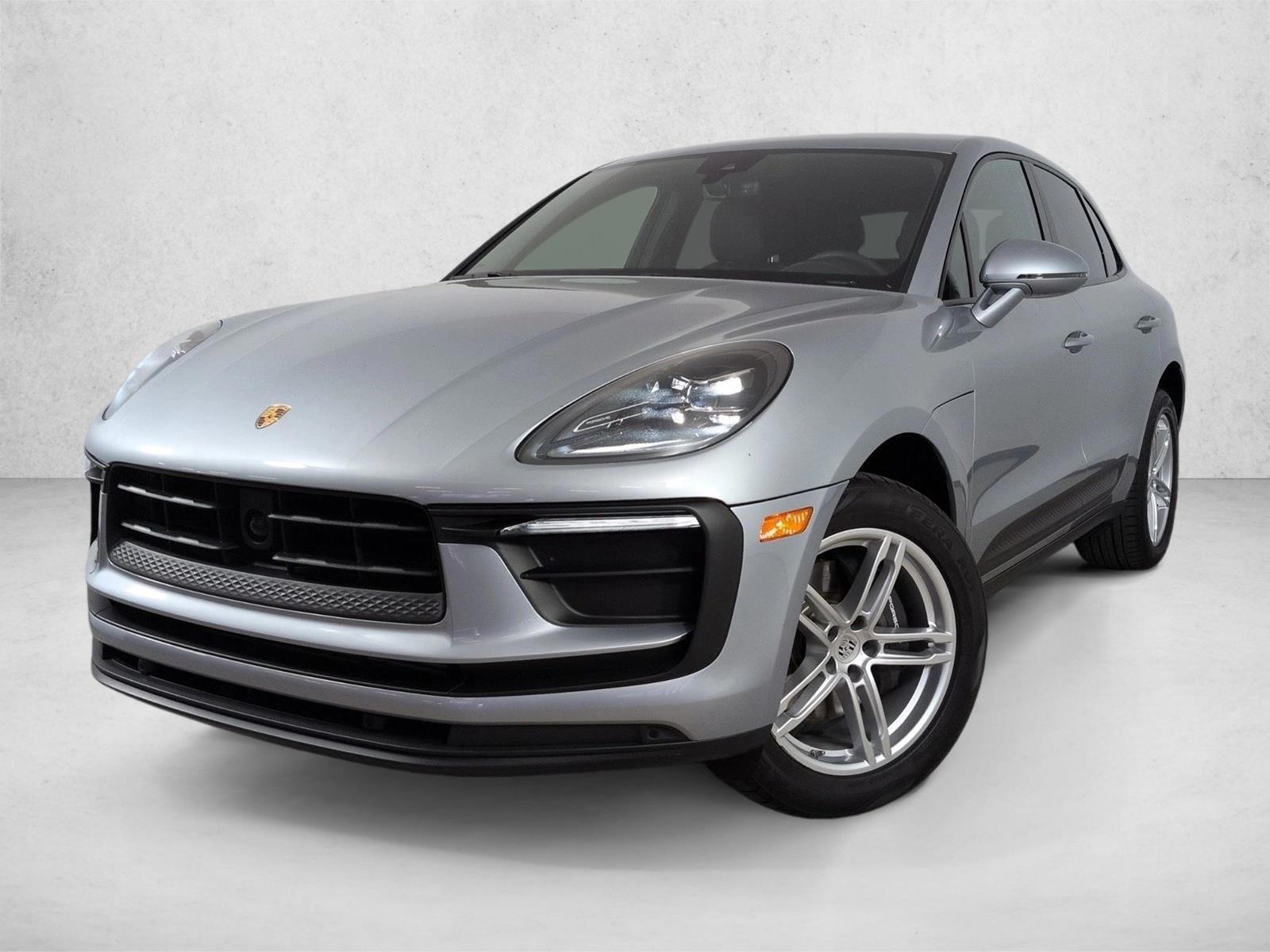 2025 Porsche Macan's photo