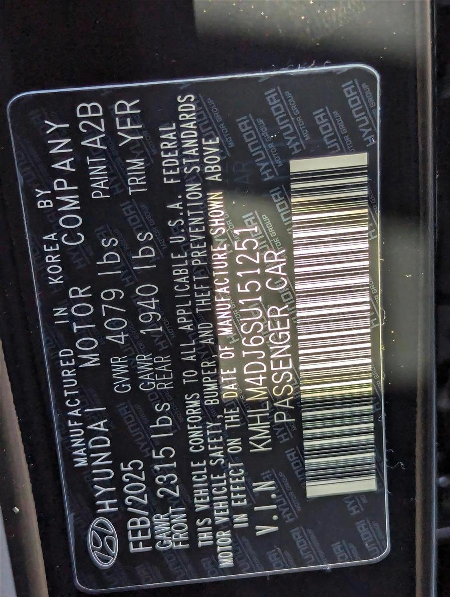 2025 Hyundai Elantra Blue - Photo 17
