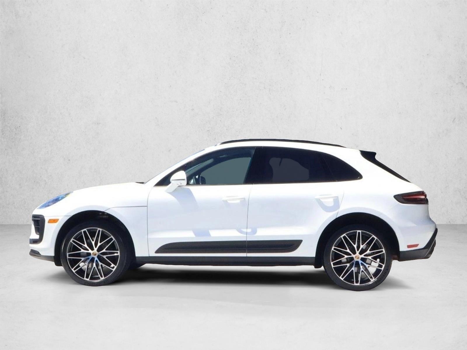 Thumbnail: 2026 Porsche Macan - 2