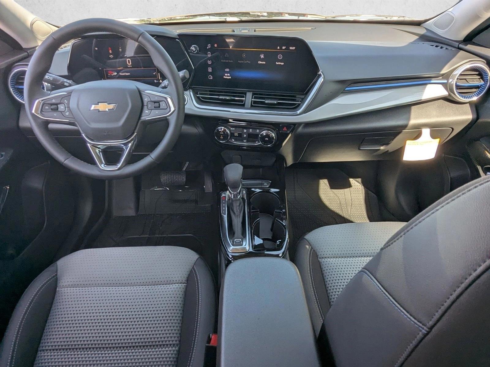 Thumbnail: 2026 Chevrolet Trax - 3