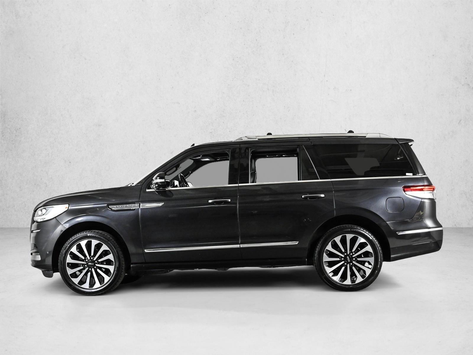 Thumbnail: 2023 Lincoln Navigator - 2