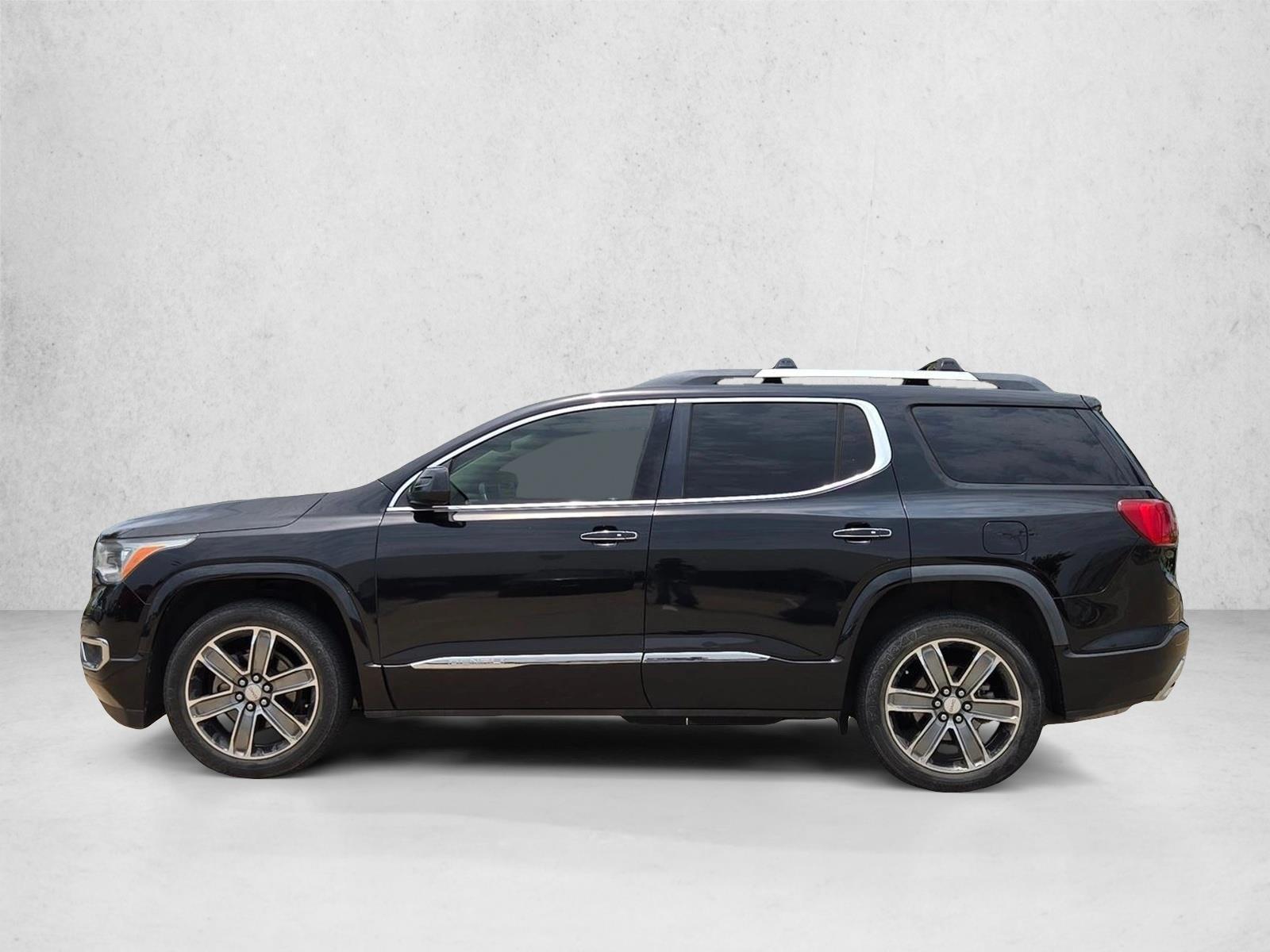 Thumbnail: 2017 GMC Acadia - 2