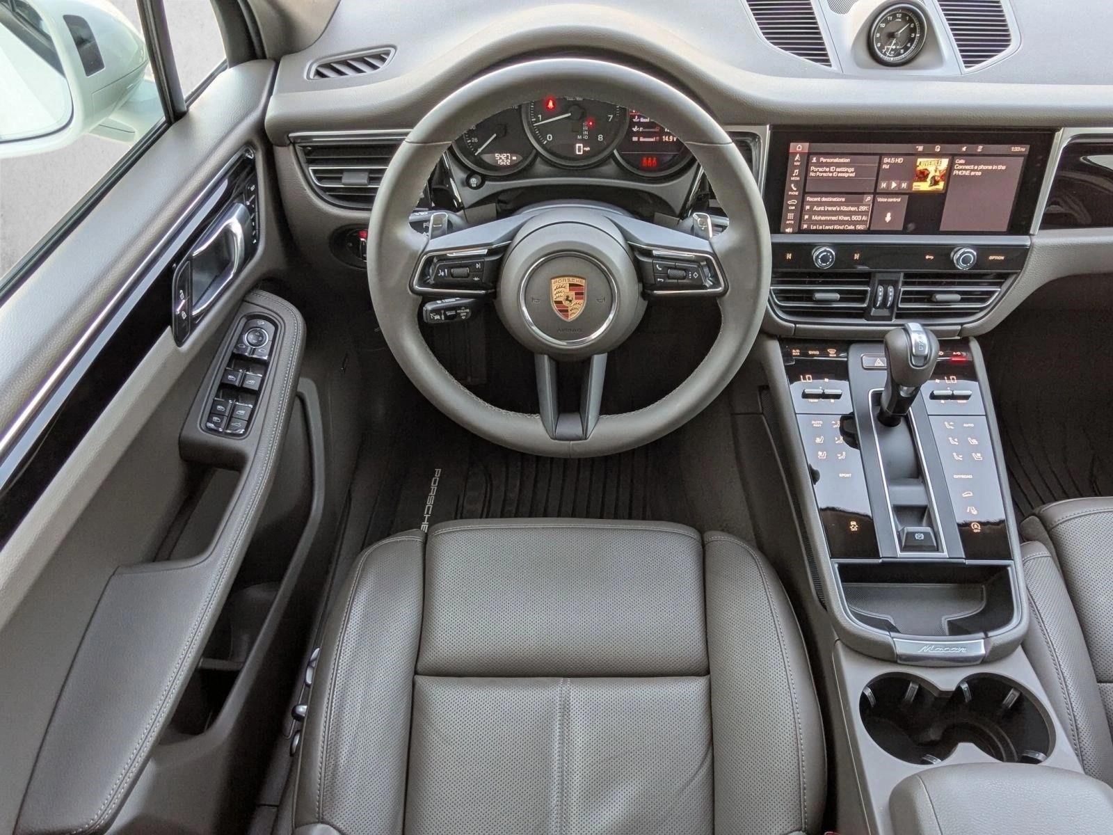 Thumbnail: 2025 Porsche Macan - 4