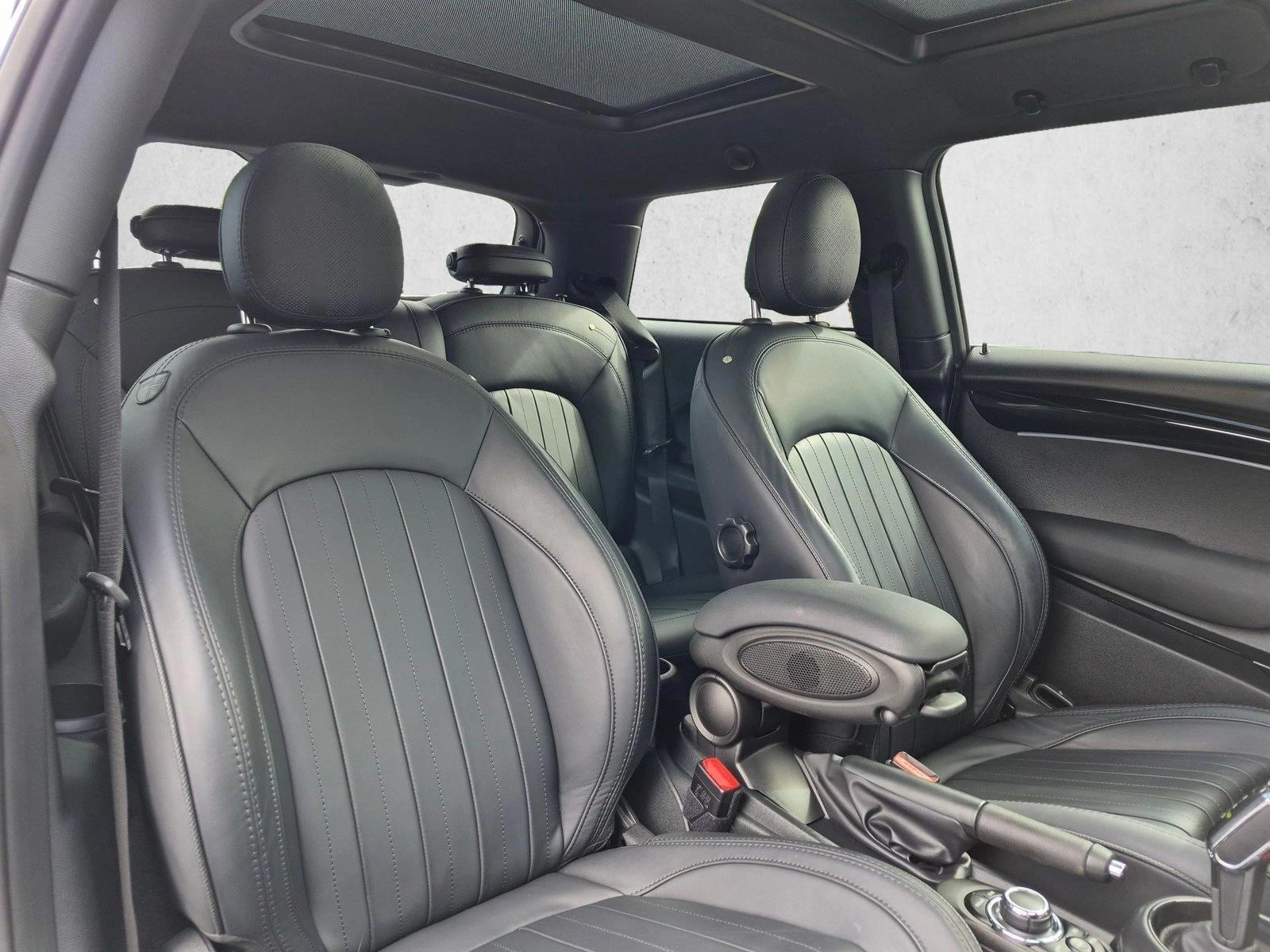 2024 MINI Hardtop 2 Door S - Photo 18