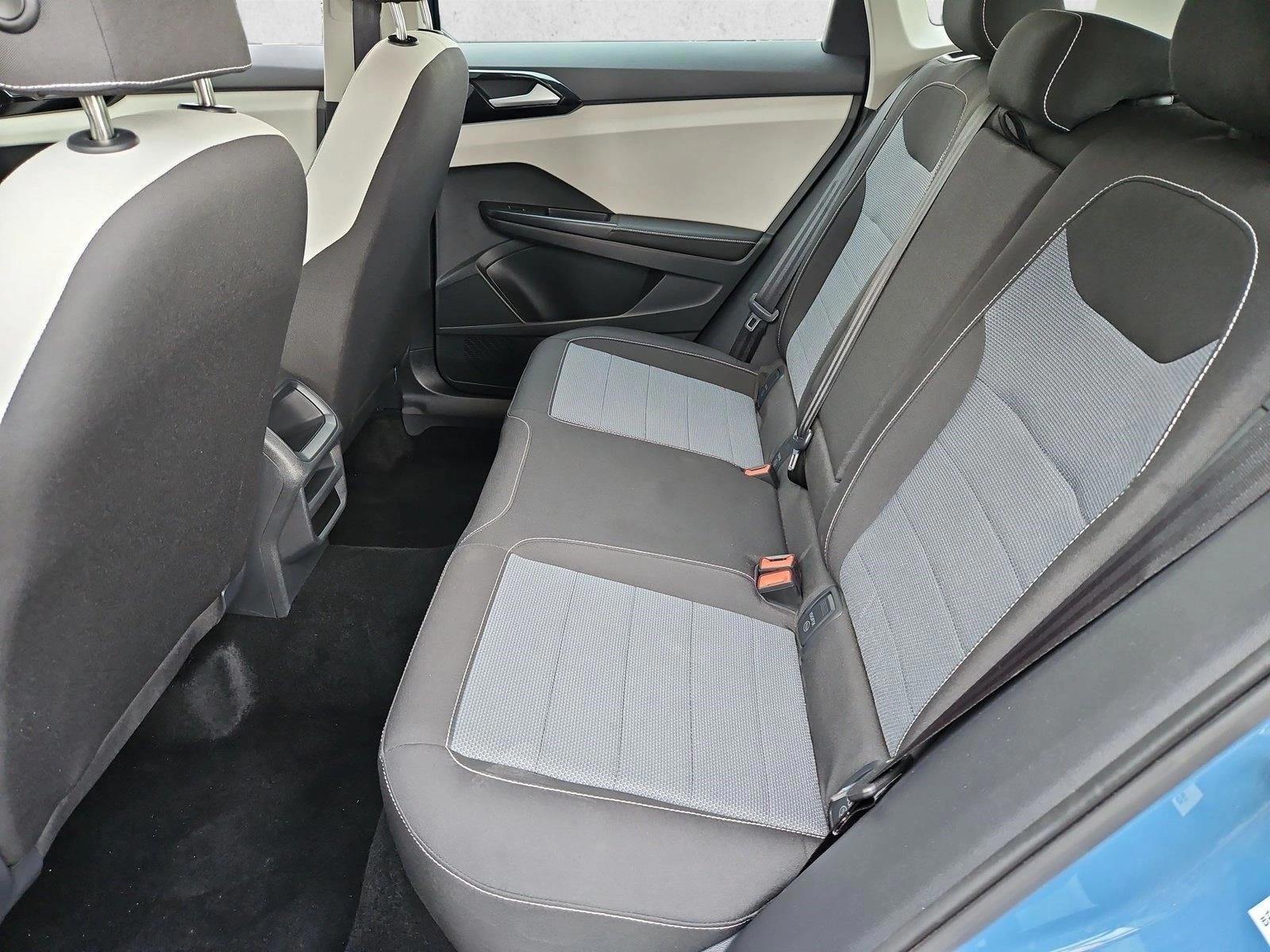 2026 Volkswagen Taos S - Photo 17