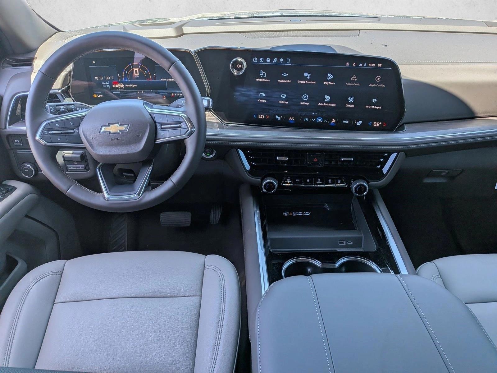 Thumbnail: 2026 Chevrolet Suburban - 3