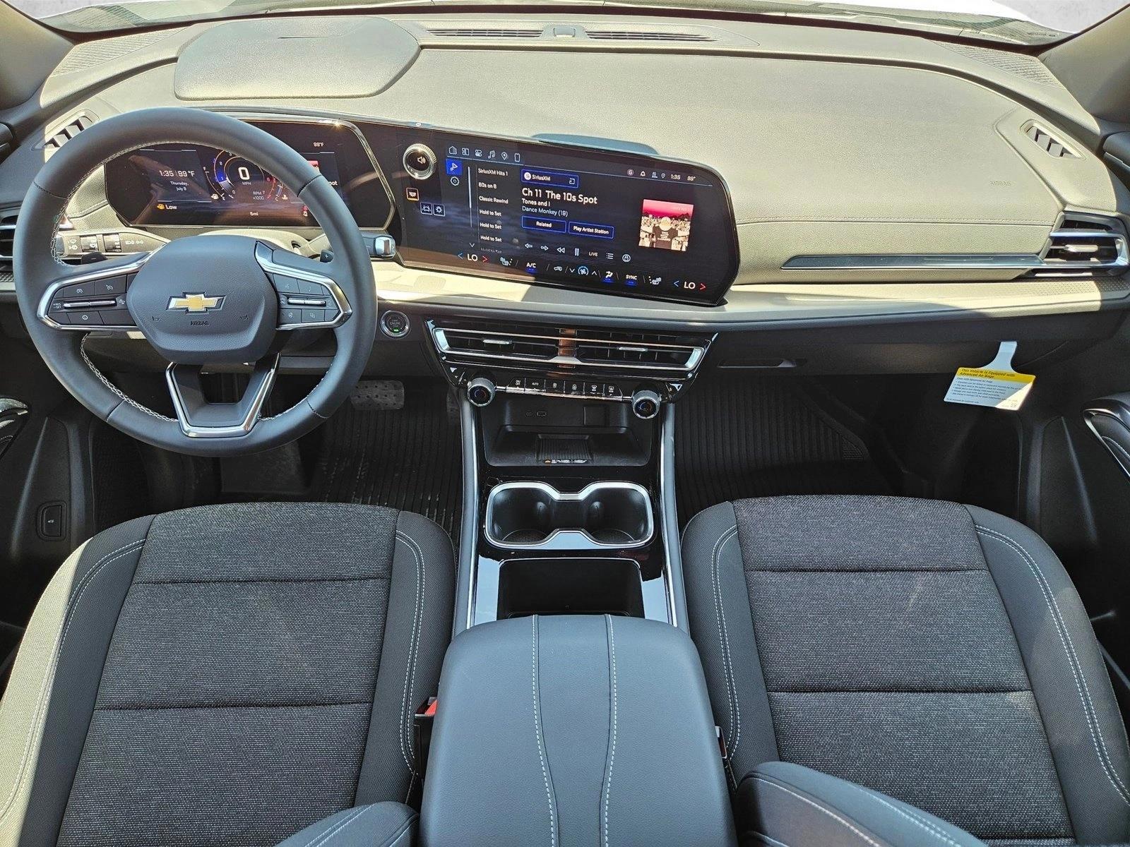 Thumbnail: 2026 Chevrolet Traverse - 3