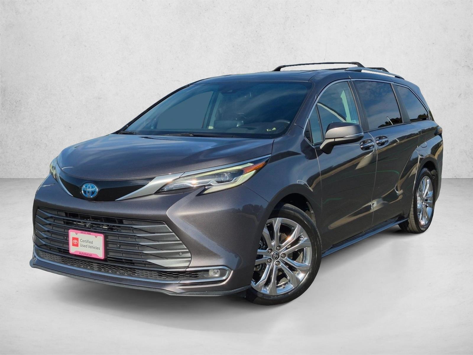 Thumbnail: 2022 Toyota Sienna - 1