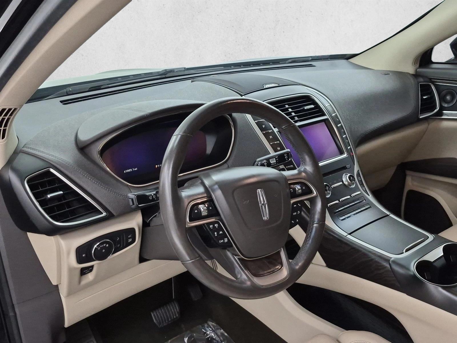 Thumbnail: 2019 Lincoln Nautilus - 3