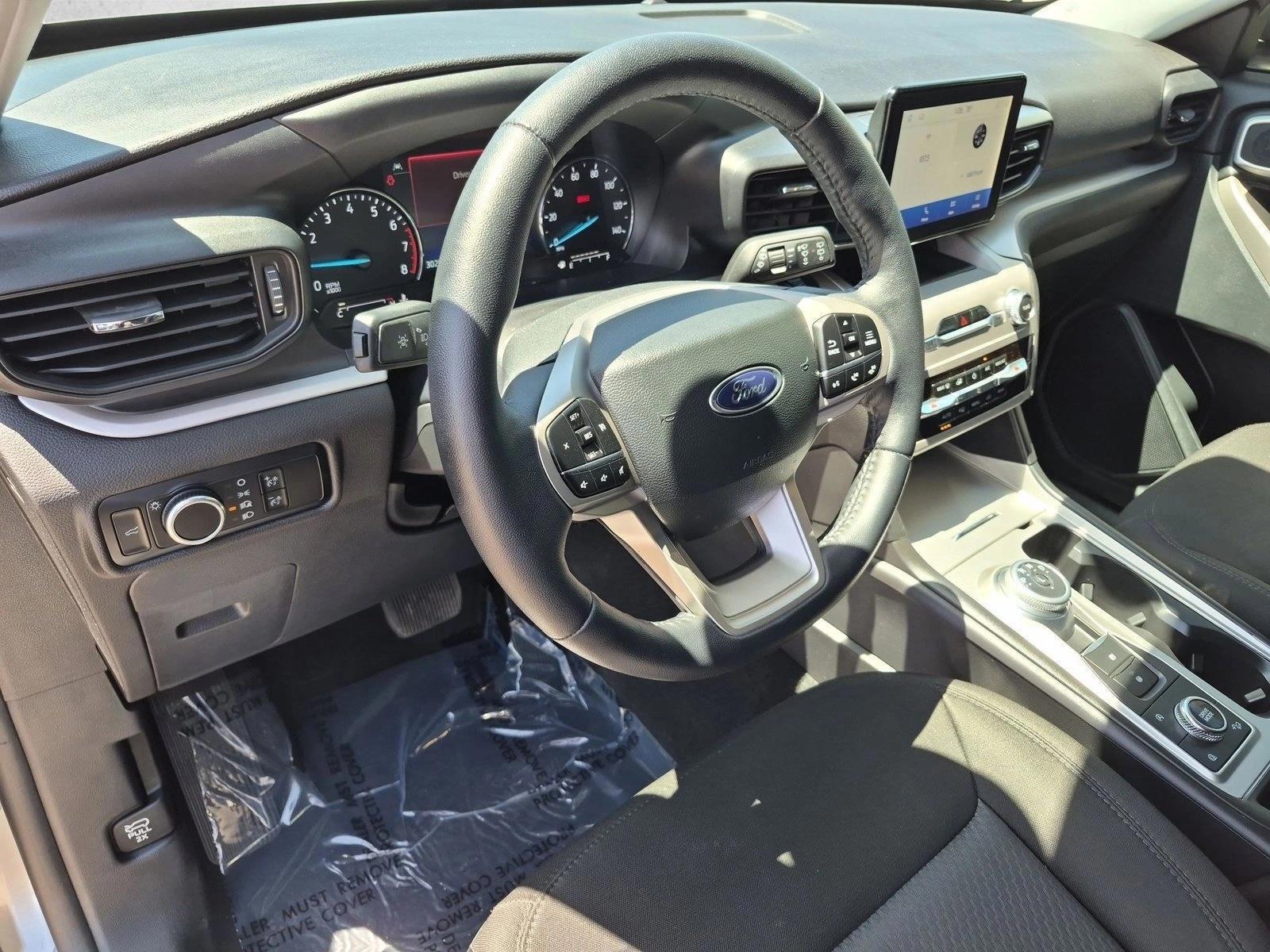 Thumbnail: 2023 Ford Explorer - 3