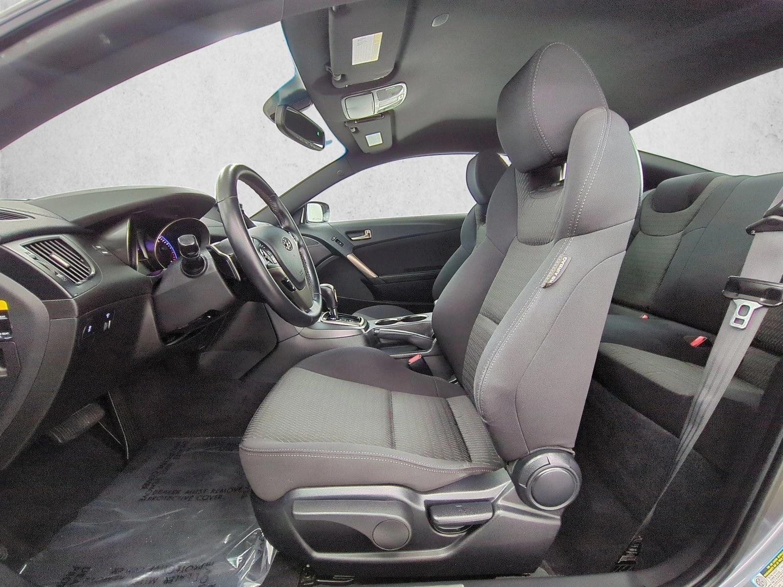2016 Hyundai Genesis Coupe Base - Photo 16