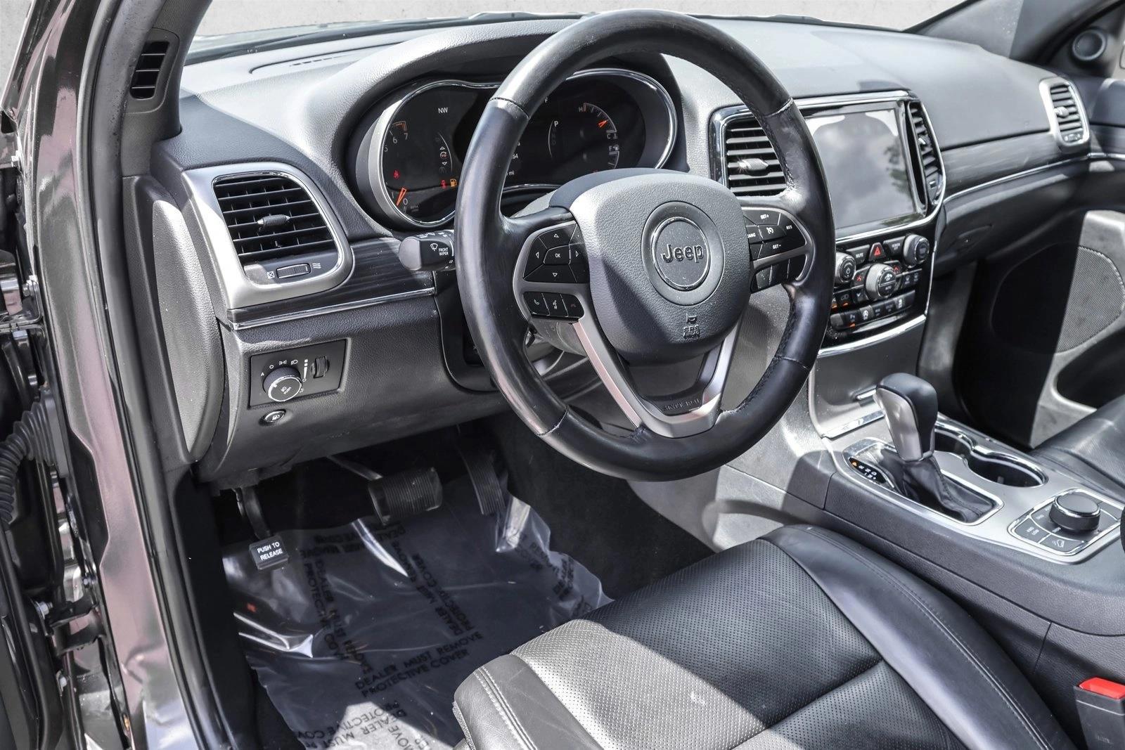 Thumbnail: 2020 Jeep Grand Cherokee - 3