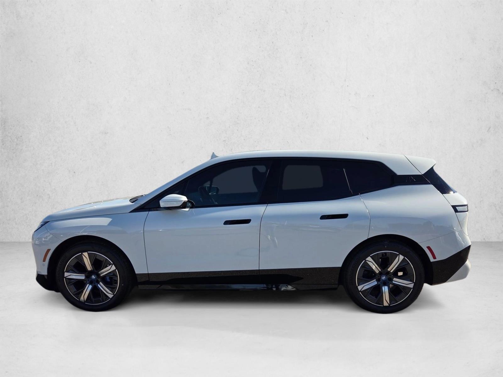 Thumbnail: 2023 BMW iX - 2
