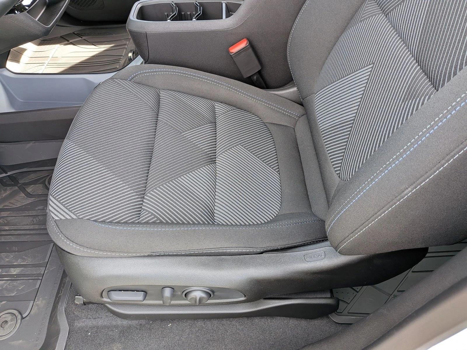 Thumbnail: 2027 Chevrolet Bolt EV - 4