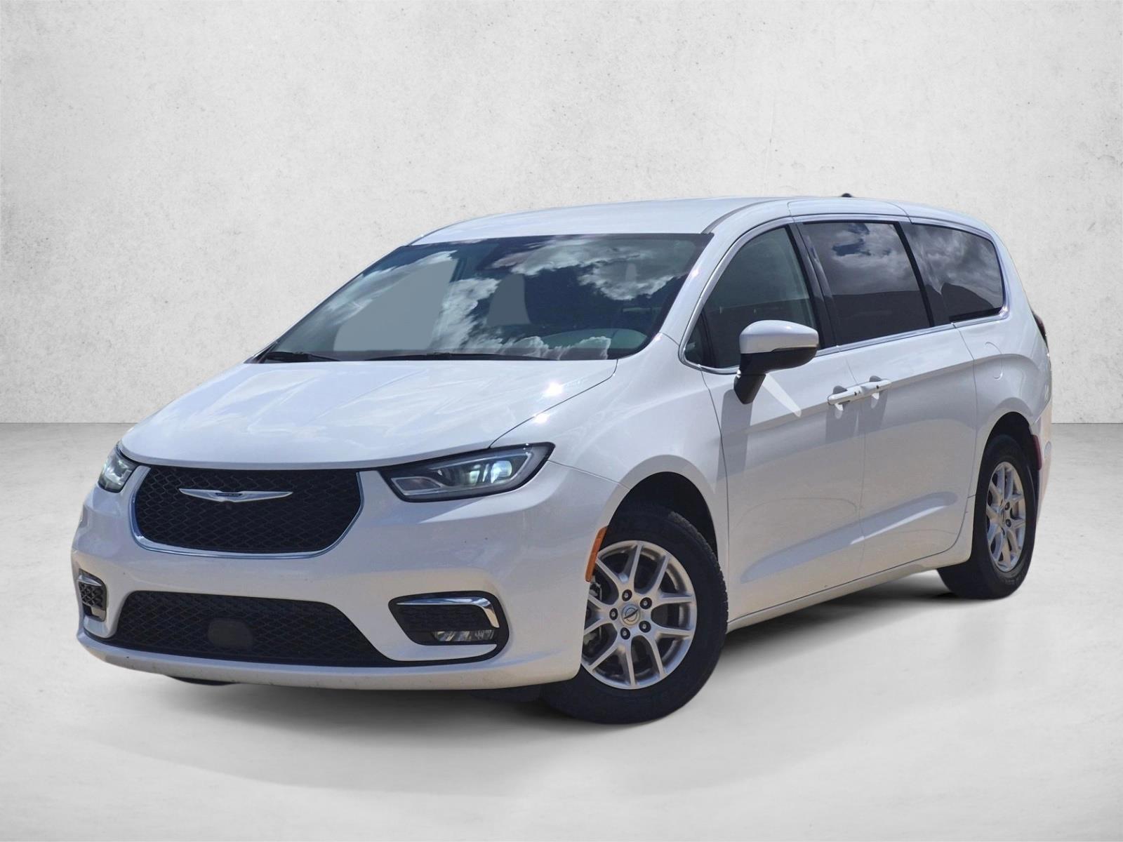 Thumbnail: 2023 Chrysler Pacifica - 1