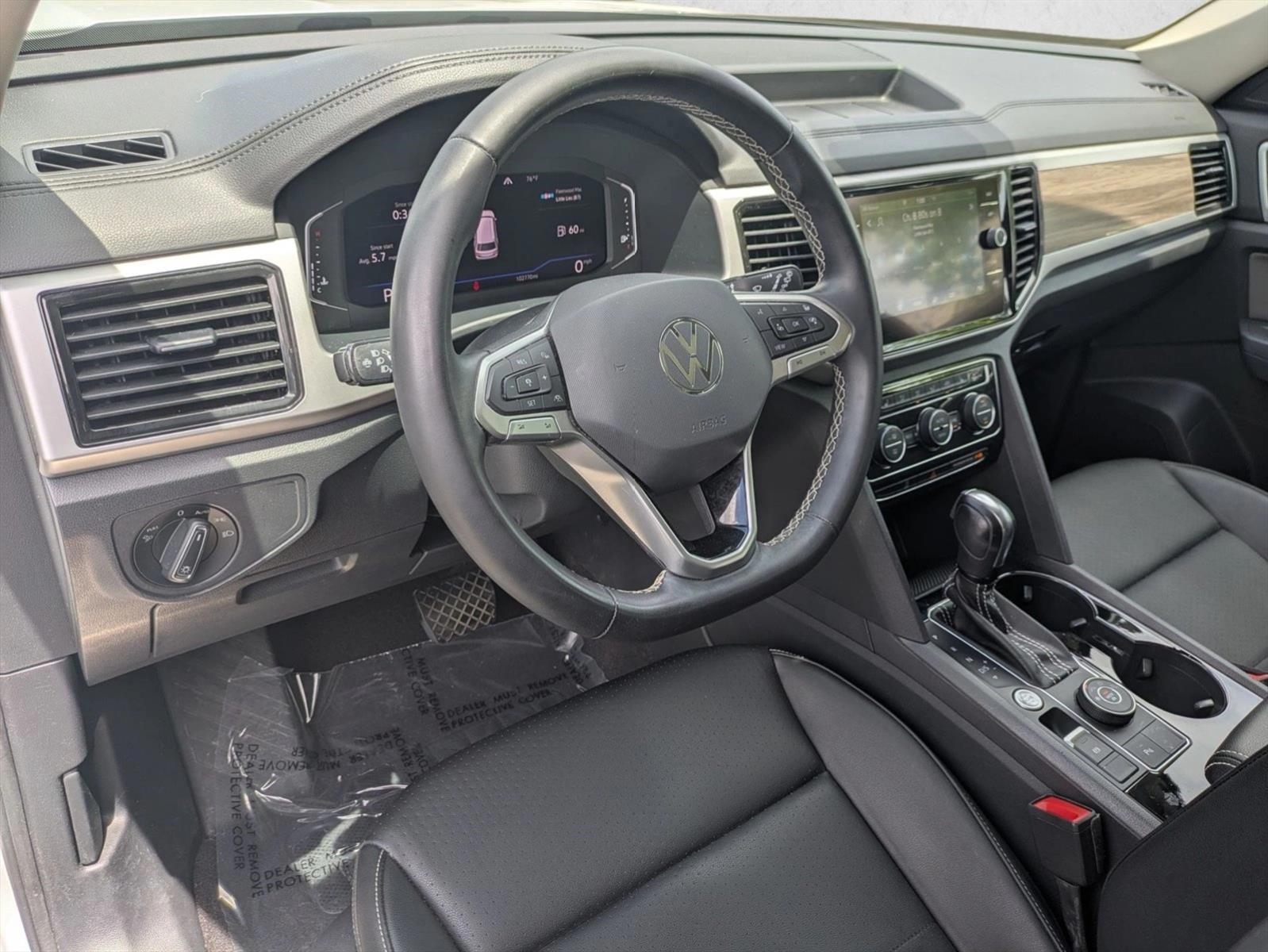 Thumbnail: 2021 Volkswagen Atlas - 3