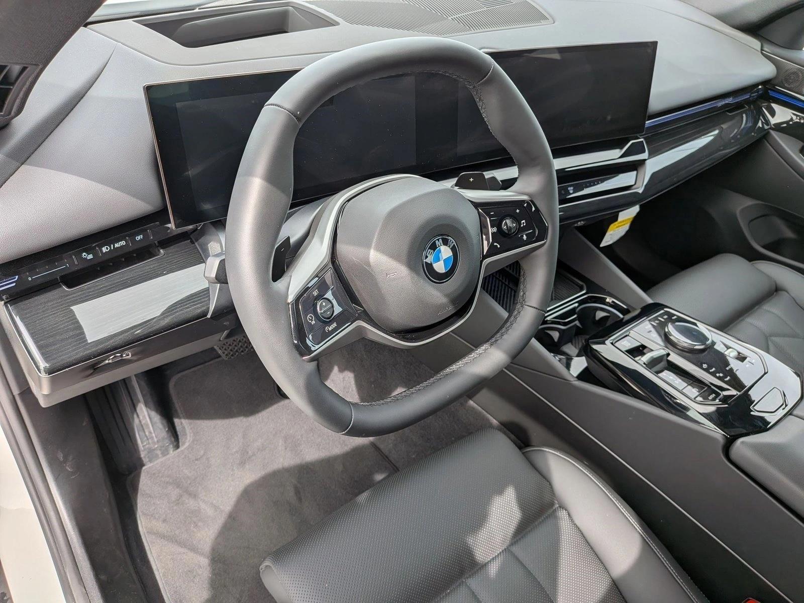 Thumbnail: 2026 BMW 5 Series - 3